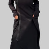 Isabel - Sweatshirt comprida com capuz e fecho de correr em materiais leves e respiráveis